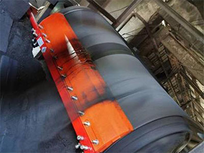 Polyurethane conveyor belt cleaner for mine duty